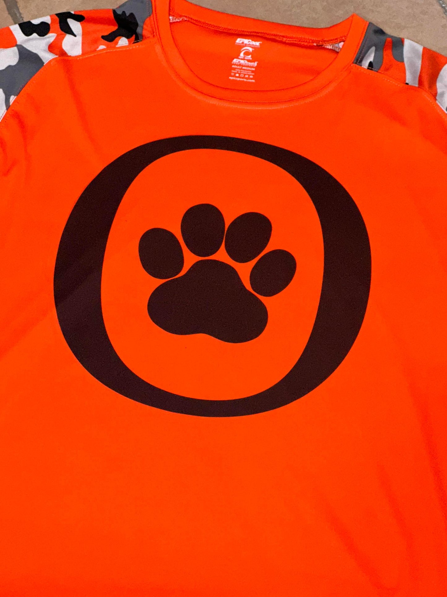 Camo Sleeve "O" with Paw